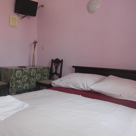 Bed and Breakfast Bolimowianka Exterior foto